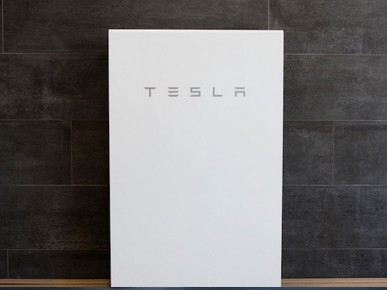 tesla-offers-rebate-on-powerwall-home-batteries-but-not-for-long
